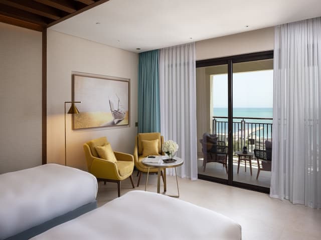 Deluxe Room (Ocean)