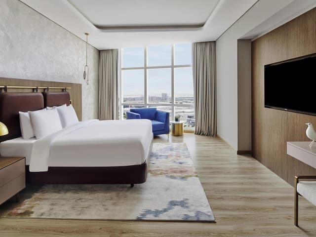Premium Suite, 1 King Bed, City View