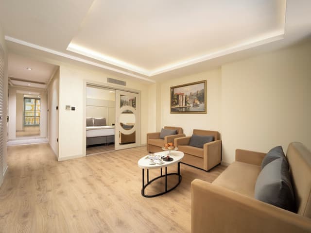 Family Suite, Air conditioning, City View