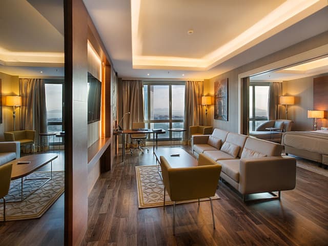 Executive Suite with Prince's Islands View - Lounge Access