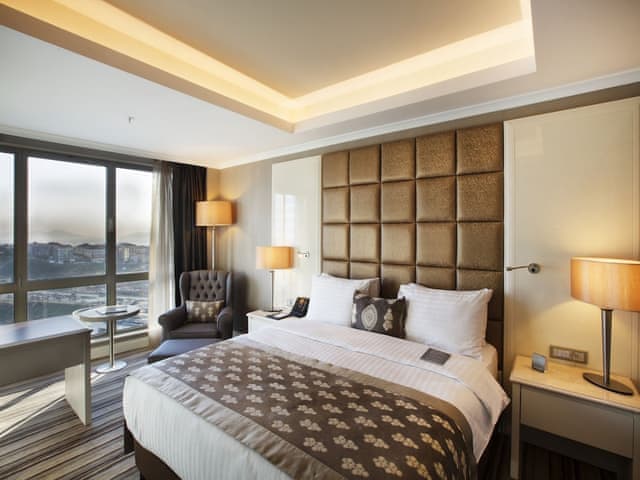 Deluxe Room with Prince's Islands View