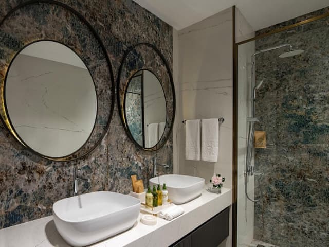 Family Suite, Land View