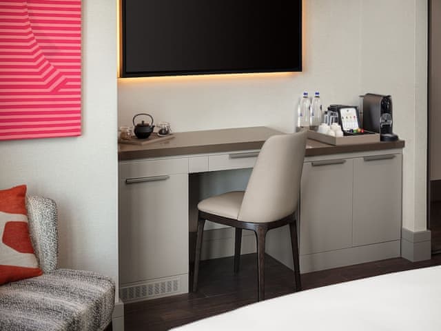 Superior Room, 1 King Bed, City View