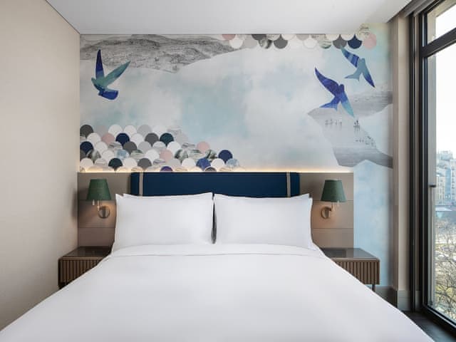 Superior Room, 1 King Bed, City View