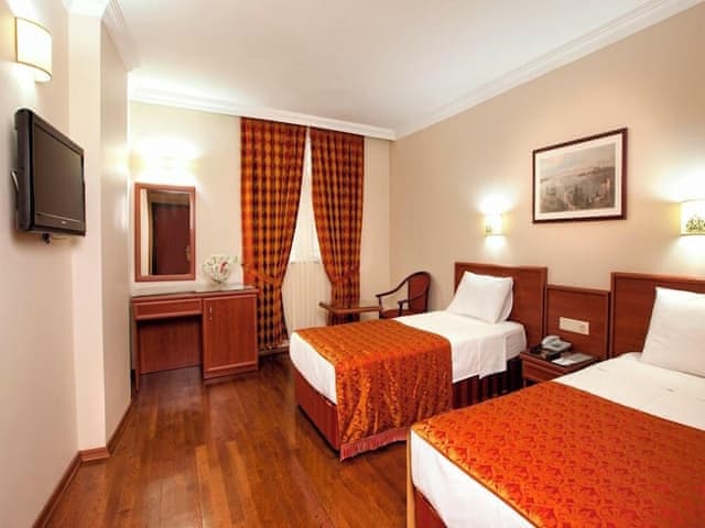 Economy Room, 1 Double or 2 Twin Beds