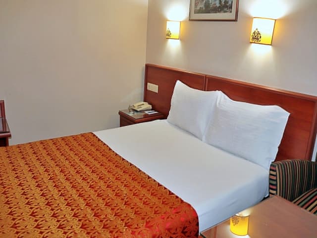 Economy Room, 1 Double or 2 Twin Beds