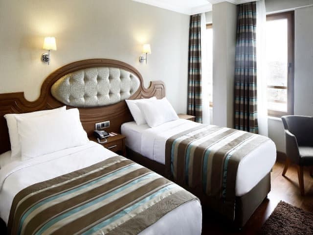 Standard Room, 1 Double or 2 Twin Beds