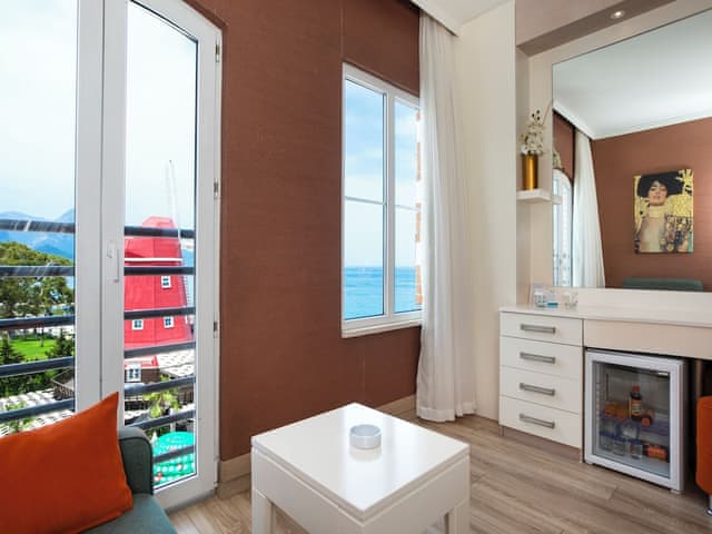 Standard Side Sea View Room