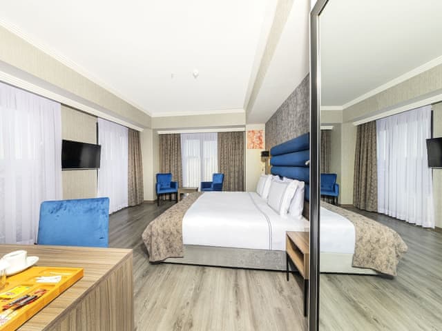 Panoramic Room