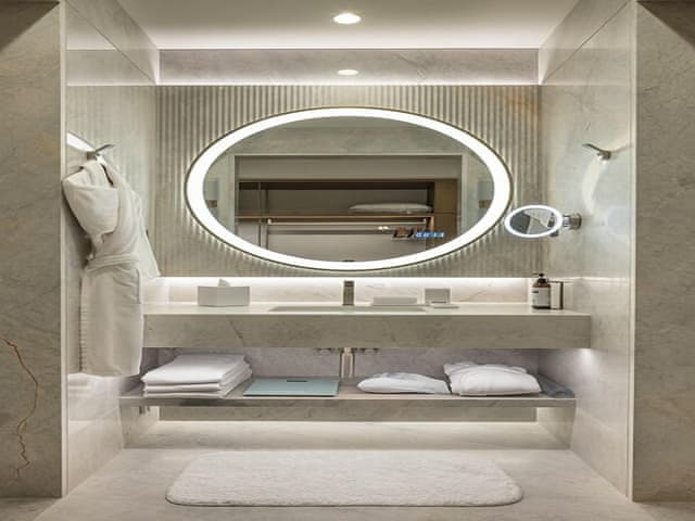 Club Room, 1 King Bed (Club Access)