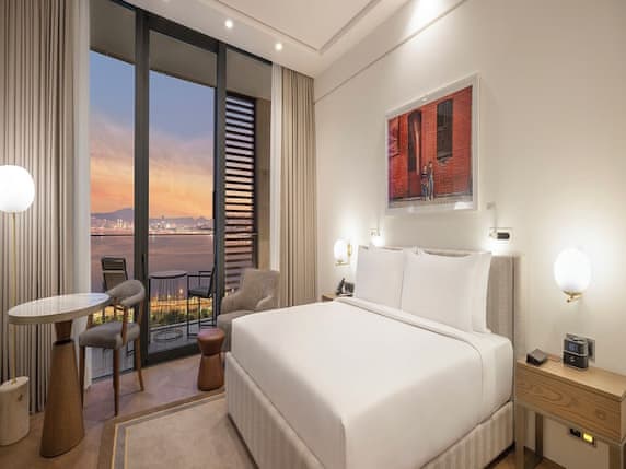 Deluxe Room, 1 King Bed, Balcony