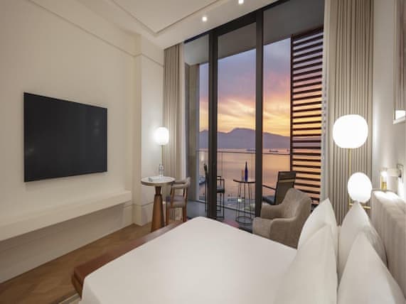 Deluxe Room, 1 King Bed