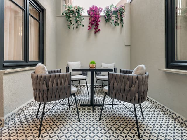 Suite, 2 Bedrooms, Patio