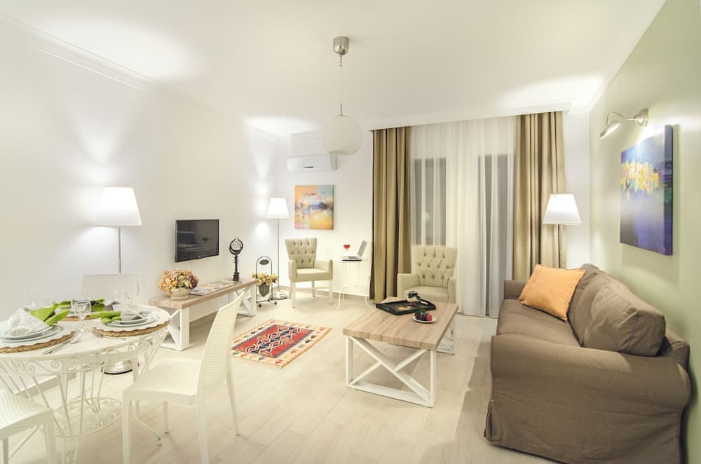 Rodina Suites