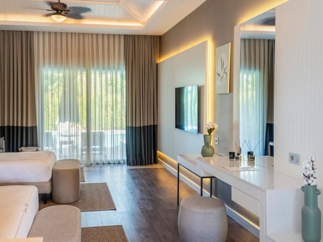 Superior Villa, Pool Access, Pool View