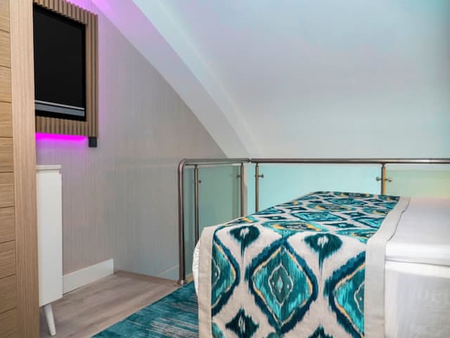 Dublex Family Room Land View