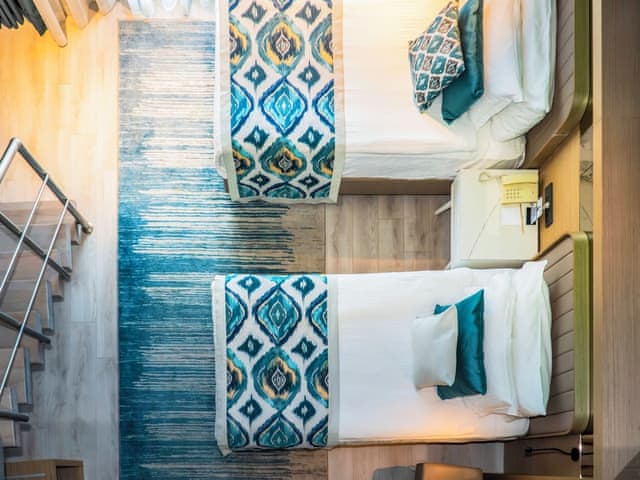 Dublex Family Room Land View