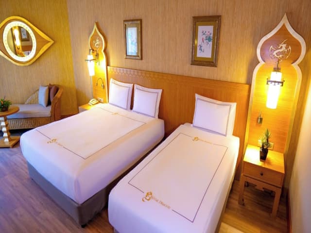 Superior Oda Kara Manzaralı