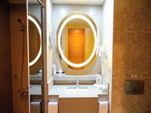 Superior Oda Kara Manzaralı