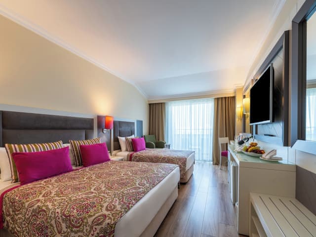 Standard Room, Partial Sea View