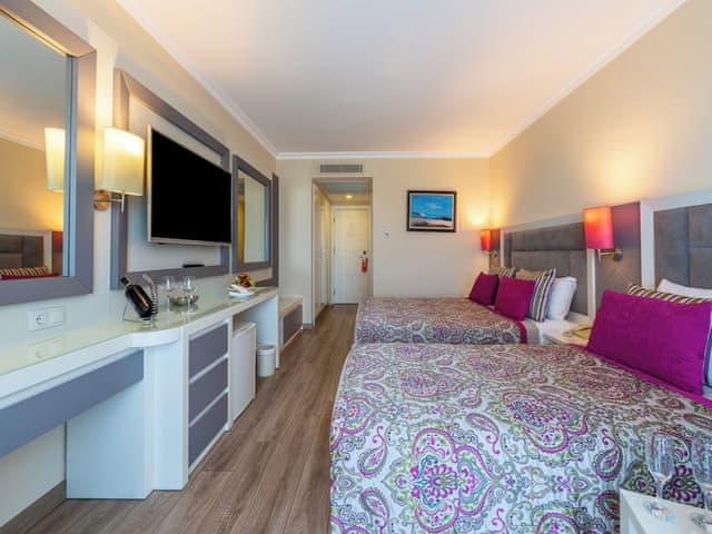 Standard Room, Partial Sea View