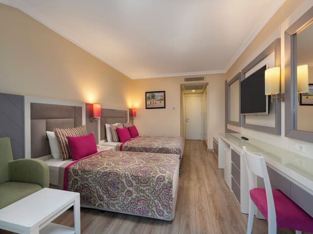 Standard Room, Partial Sea View
