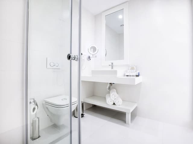 Family Room, 2 Bedrooms