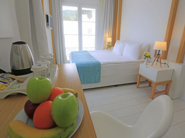 Family Room, 2 Bedrooms