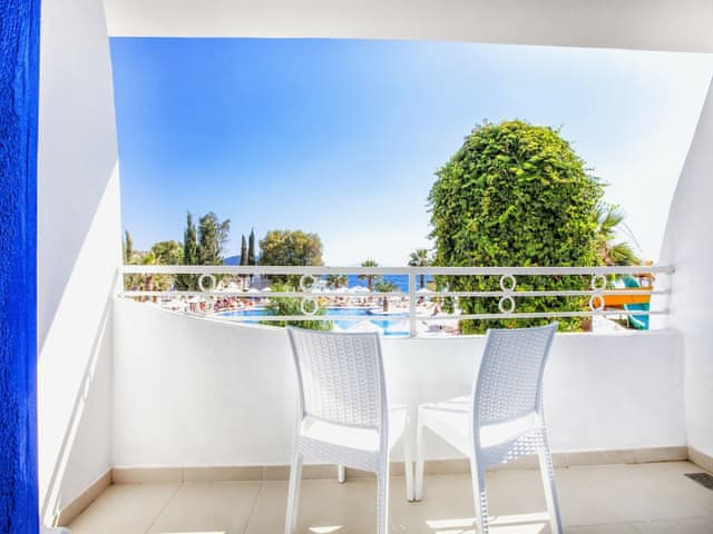 Superior Double Room, Garden View