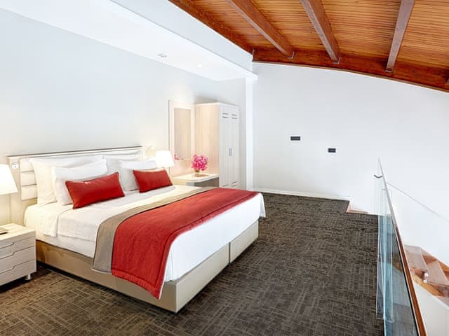 Duplex, 1 Bedroom