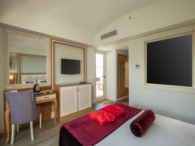 Honeymoon Suite, Jetted Tub, Partial Sea View
