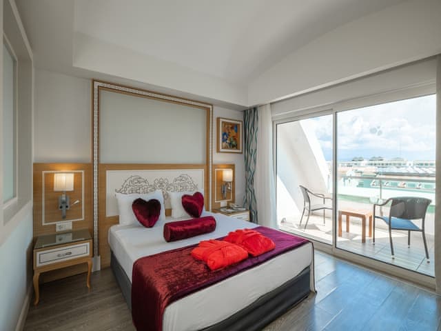 Honeymoon Suite, Jetted Tub, Partial Sea View