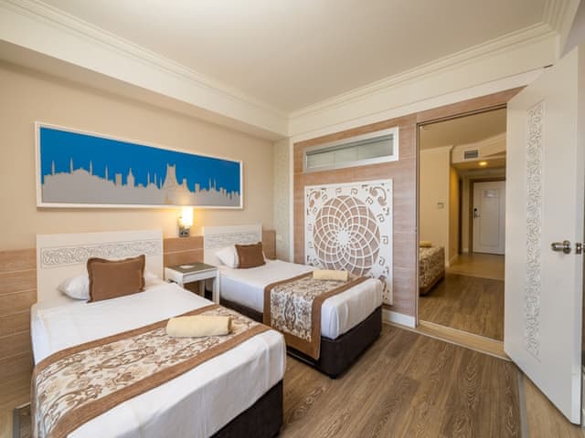 Family Room, 2 Bedrooms, Partial Sea View