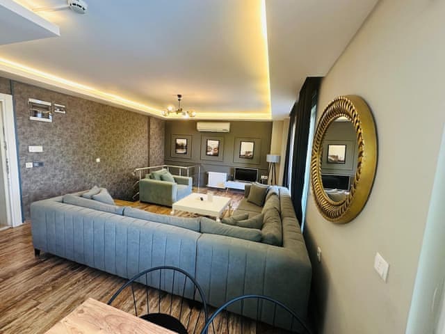 Comfort Duplex with Balcony and Pool View