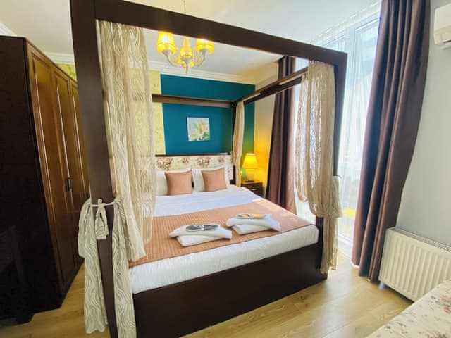 Green Suite