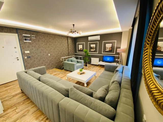 Comfort Duplex with Balcony and Pool View