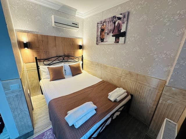 Comfort Duplex with Balcony and Pool View