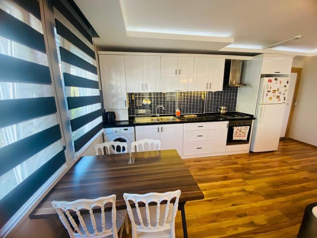 Relax Apartment with Balcony and Pool View