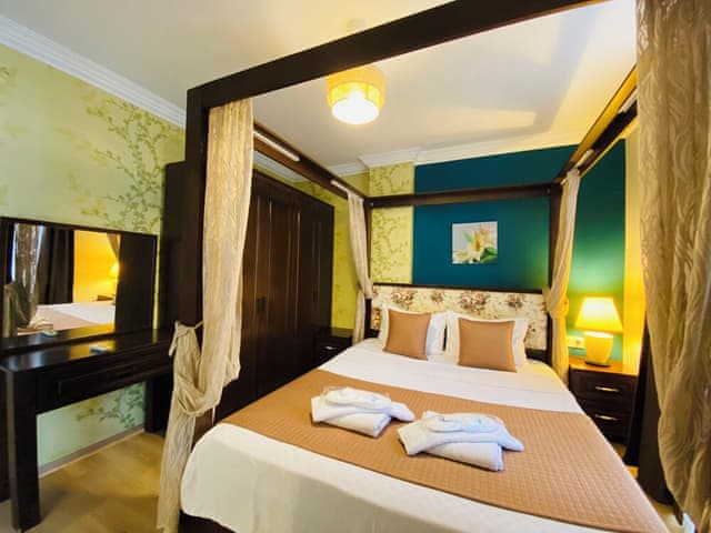 Green Suite