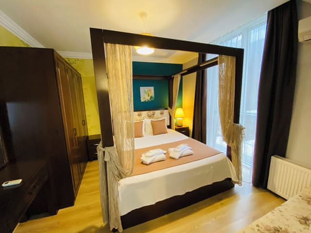 Green Suite