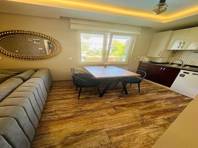 Comfort Duplex with Balcony and Pool View