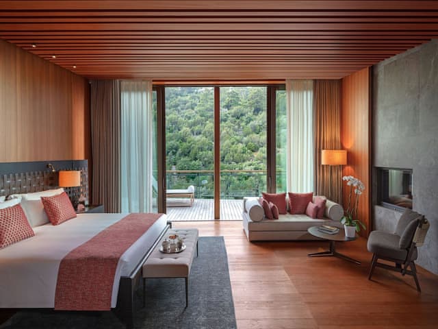 Oriental Suite, Suite