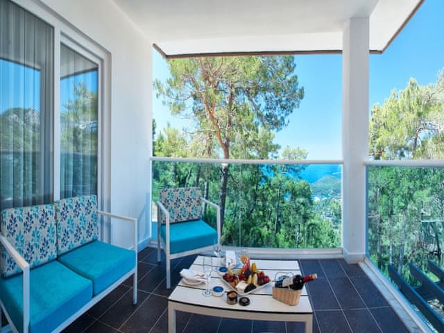 Standard Room, Partial Sea View