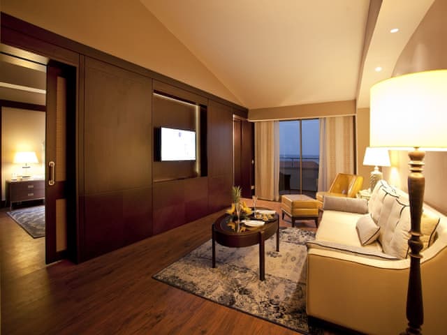 Suite, Sea view