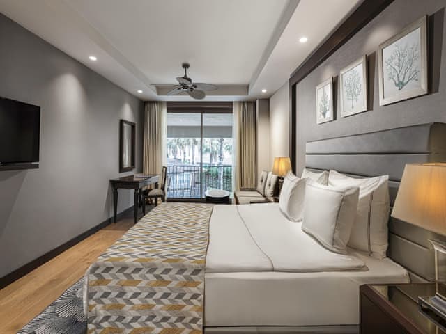 Duplex Swim Up Suite Pool Access