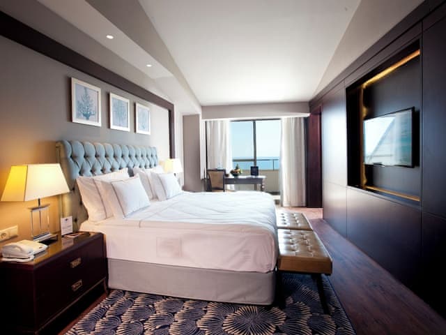 Suite, Sea view