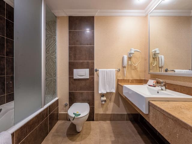 Standard Room, Land View