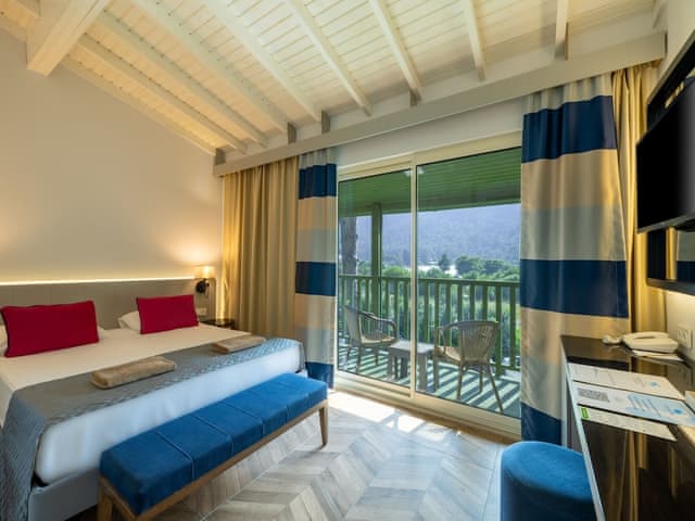 Deluxe Family Room With Bunkbed