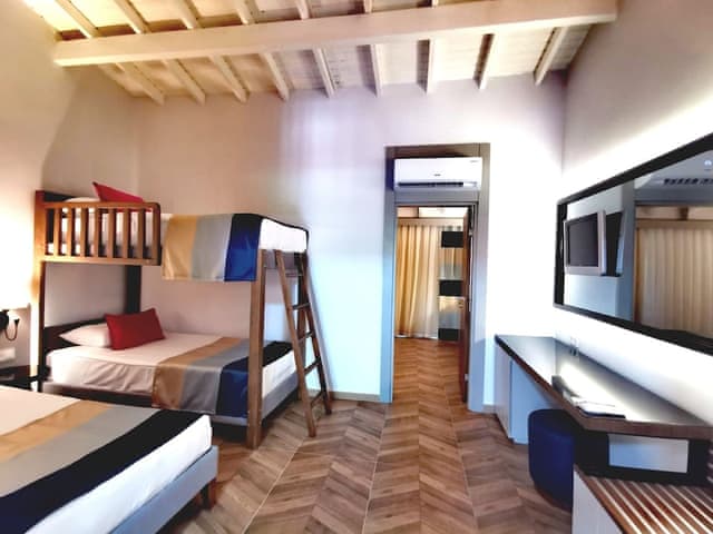 Deluxe Family Room With Bunkbed