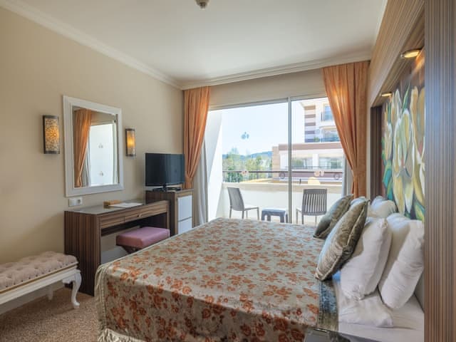 Suite, 2 Bedrooms (Queen)